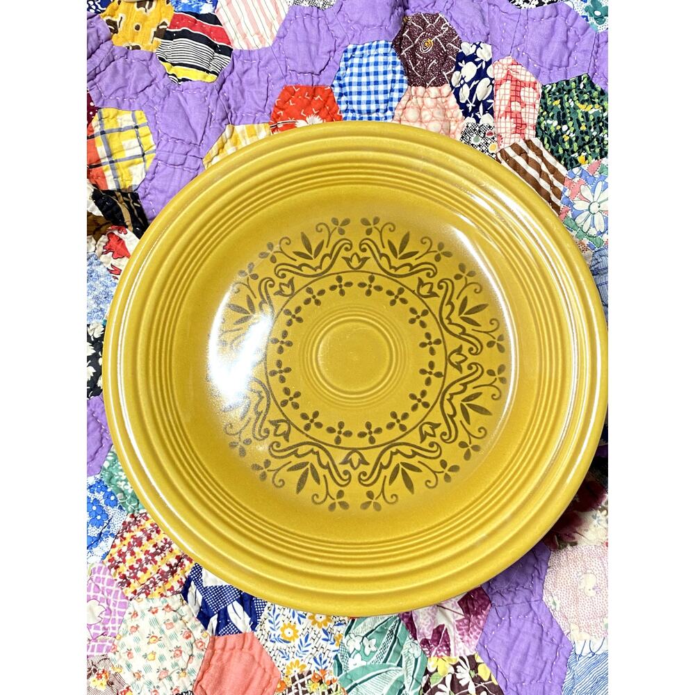 CASUAL COVENTRY VINTAGE 10' DISHES YELLOW MADE IN USA